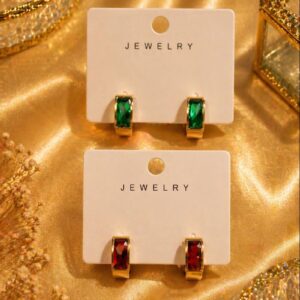 Boucles d’oreilles dorées avec pierres colorées 💚❤️