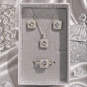 Set de Bisutería Plateado Elegante – Collar, Anillo y Pendientes