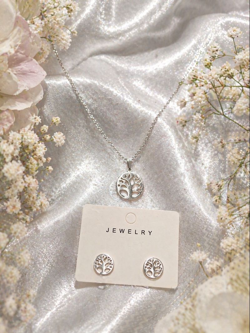 Collar Árbol de la Vida Plateado con Pendientes a Juego 🌳✨