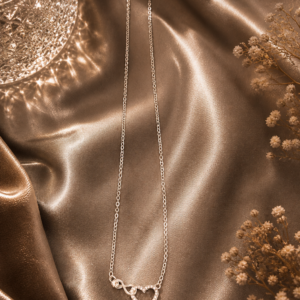 Collar Corazón Elegante – Joyería Fantasía Plata Mujer