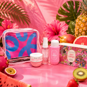 Michela Valenti – Travel Kit “Fruity Symphony” 🍓✨