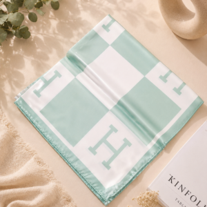 Pañuelo Satinado Inspiración Hermès Verde Agua