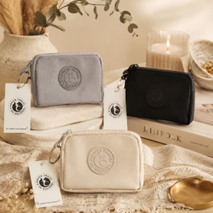 2c9d440f-70da-484c-a562-8bf3f7446fa7 Monedero Compacto Travel Squirrel® con Llavero