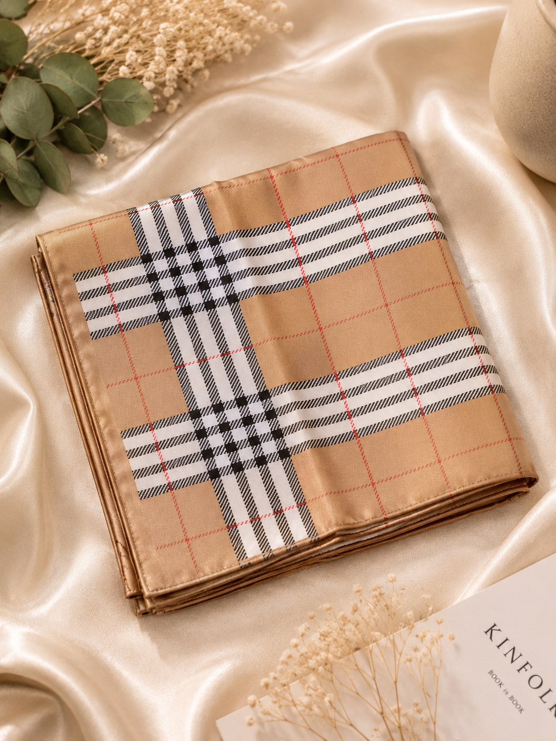Pañuelo Satinado Inspiración Burberry Camel Elegance