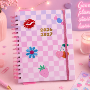 Agenda 2026-2027 Cuadros Rosa con Parches Decorativos